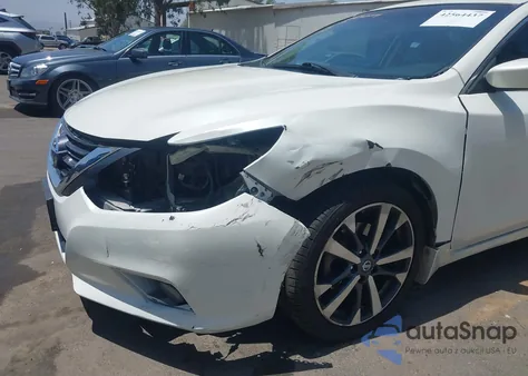 2016 Nissan Altima 2.5 Sr из США, поврежденный, VIN 1N4AL3AP2GC245728